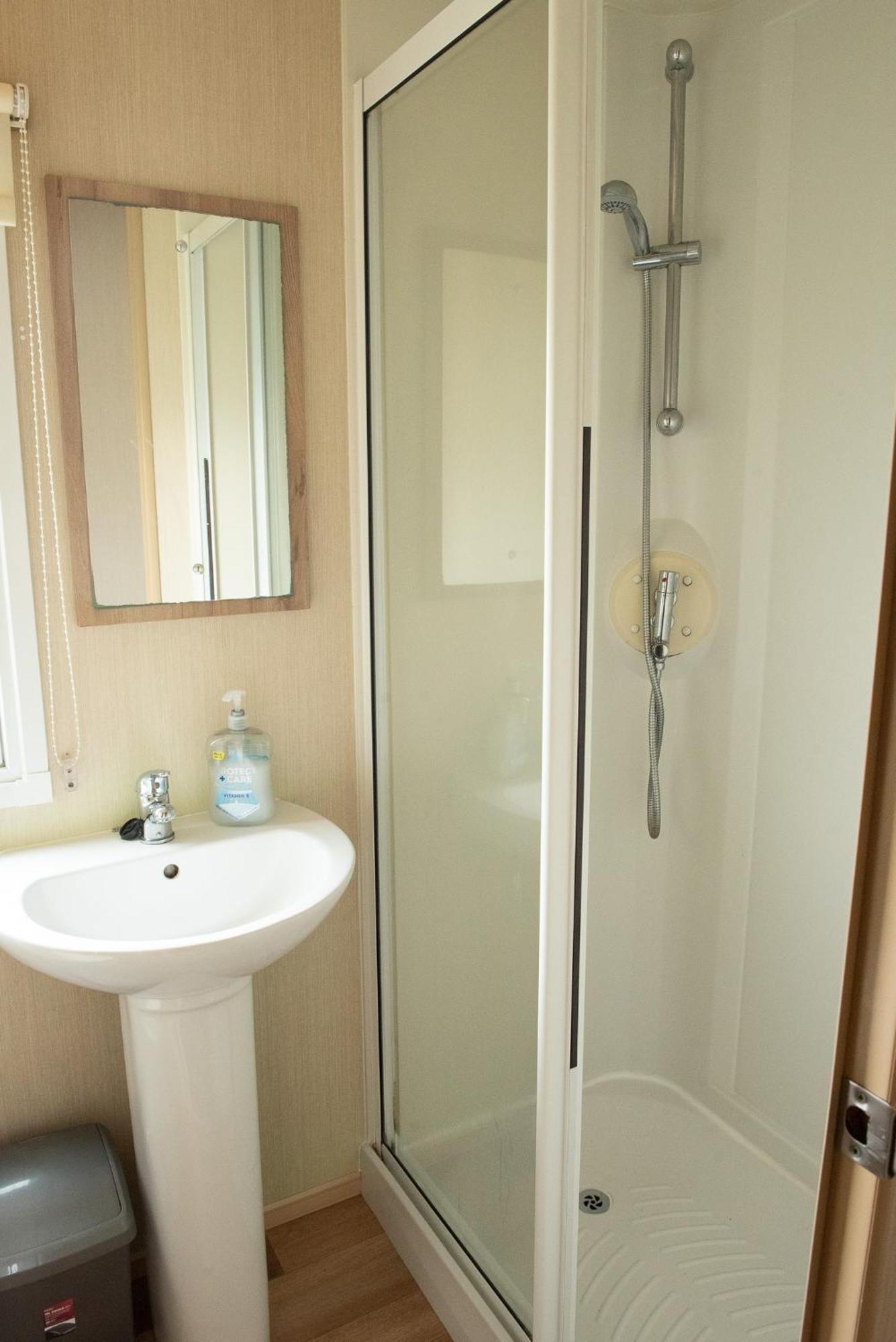 2 Bed Caravan For Hire At Golden Sands In Rhyl Extérieur photo